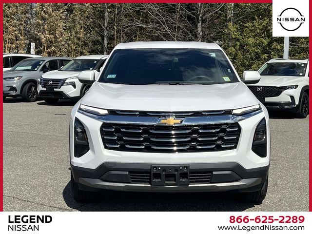 Used 2025 Chevrolet Equinox LT AWD/4WD image 2