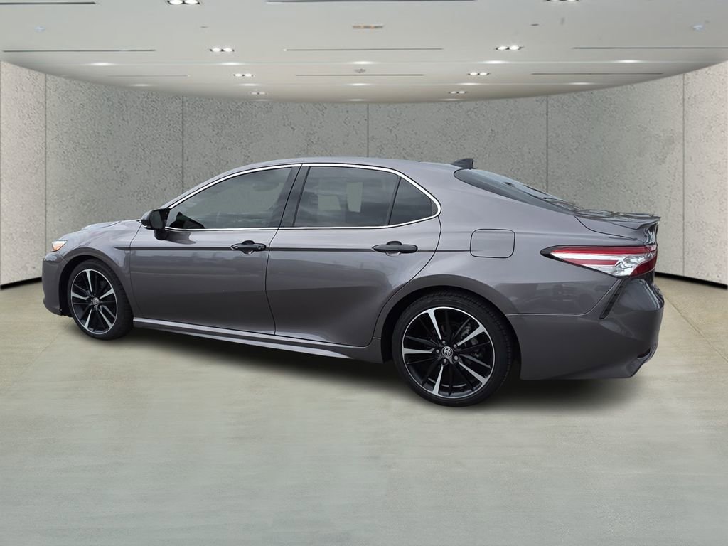 Used 2020 Toyota Camry XSE FWD image 5