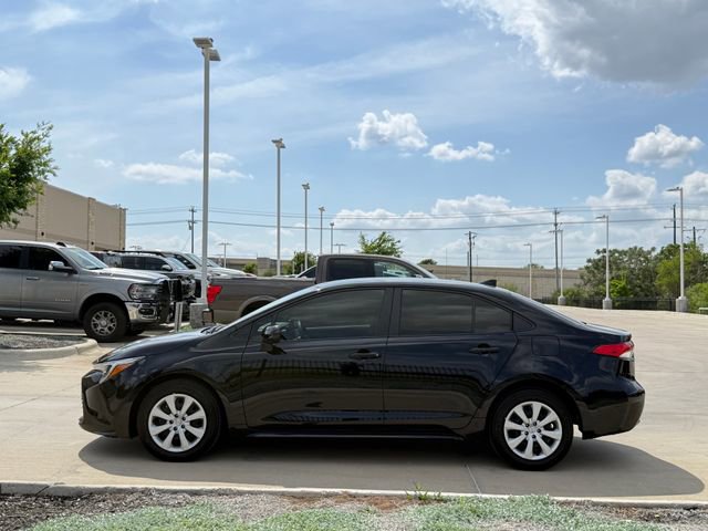 Used 2024 Toyota Corolla LE image 7