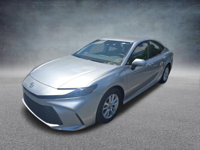 Used 2025 Toyota Camry LE FWD image 10