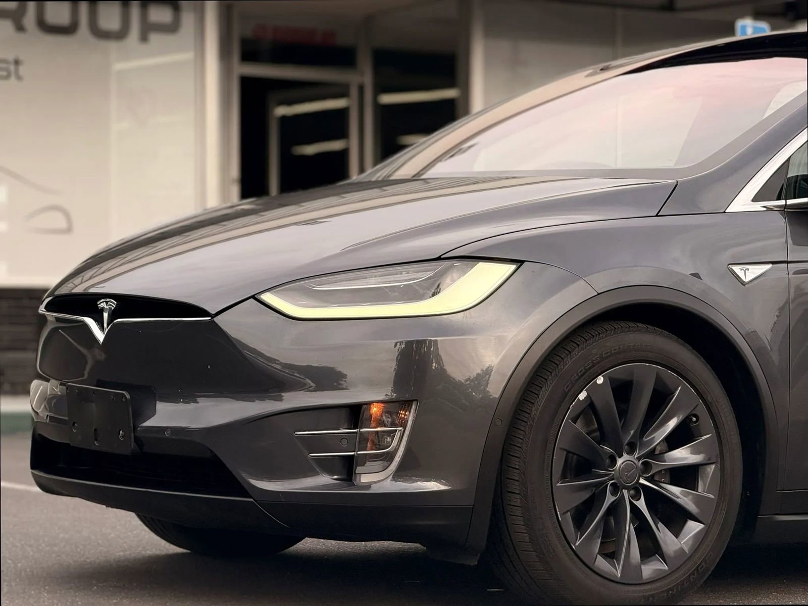 Used 2016 Tesla Model X 90D AWD/4WD image 4