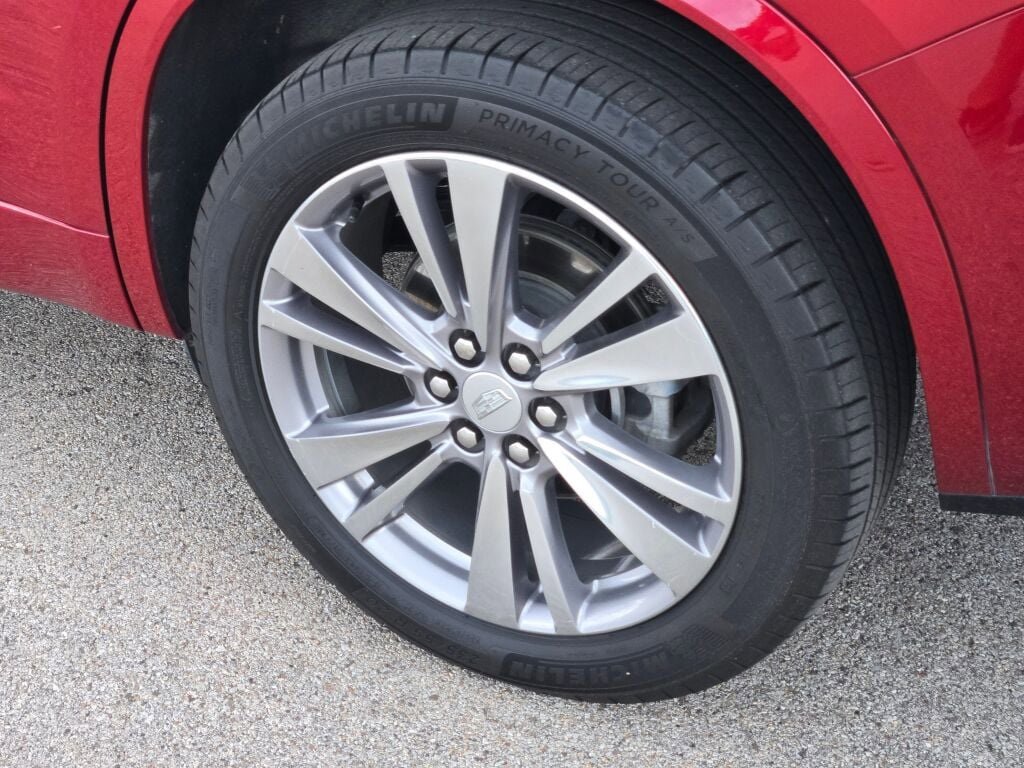 Used 2023 Cadillac XT6 Premium Luxury image 18