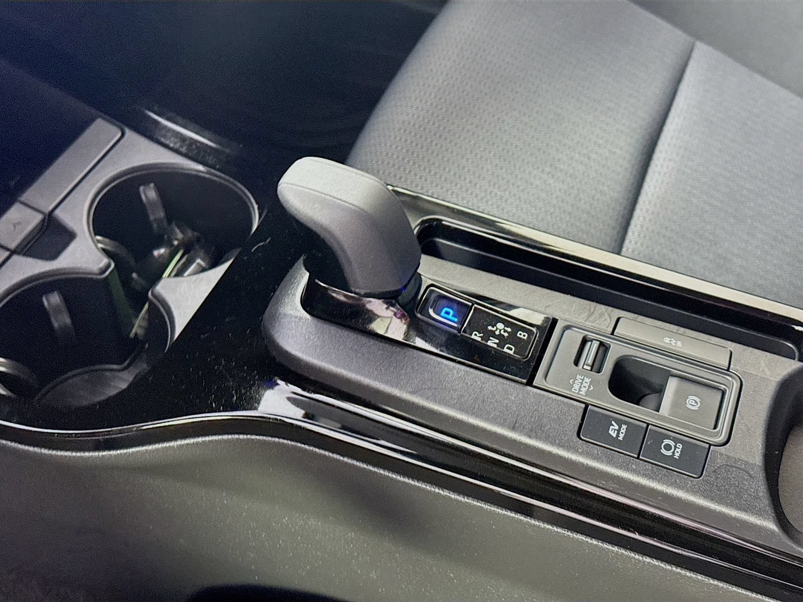 Certified 2023 Toyota Prius LE AWD/4WD image 18