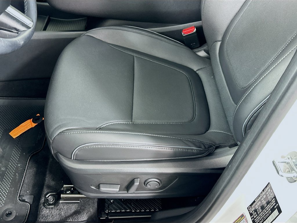 Certified 2025 Hyundai Tucson Limited AWD/4WD image 20