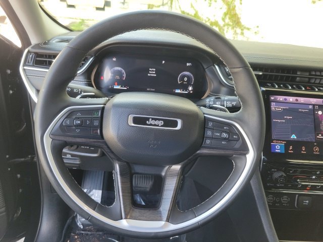 Used 2023 Jeep Grand Cherokee Limited RWD image 23
