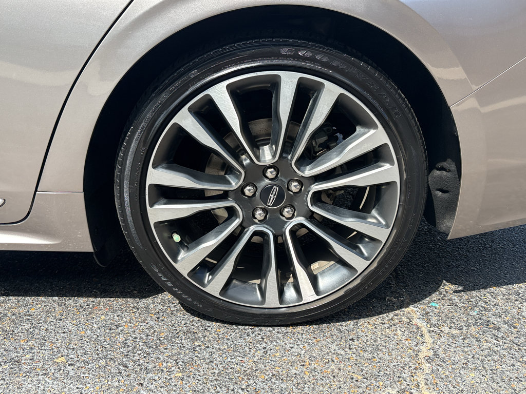 Used 2019 Lincoln Continental Reserve FWD image 29