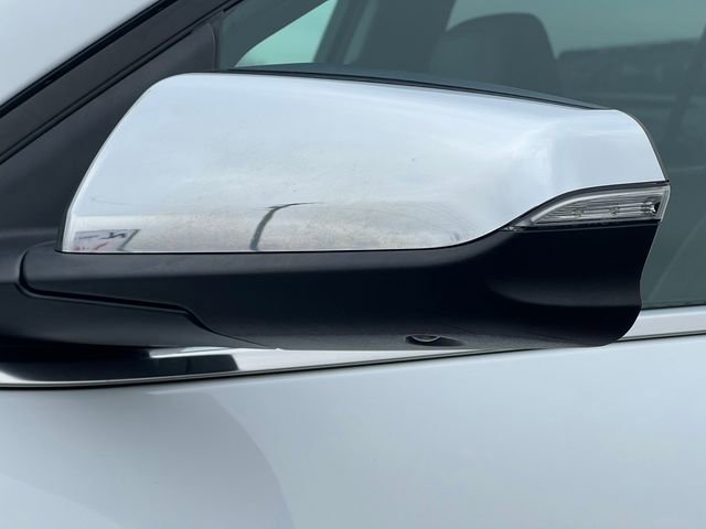 Used 2018 Chevrolet Equinox Premier AWD/4WD image 39