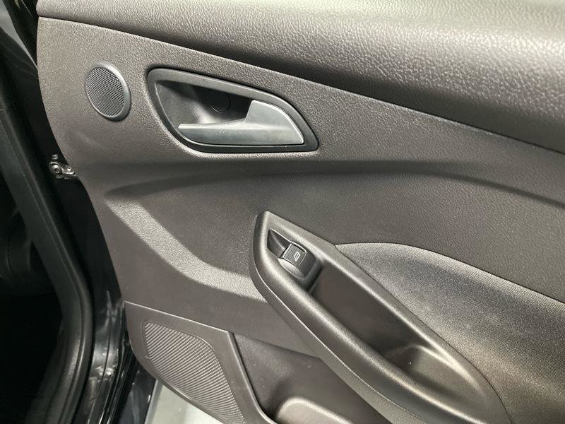 Used 2013 Ford Focus ST image 37