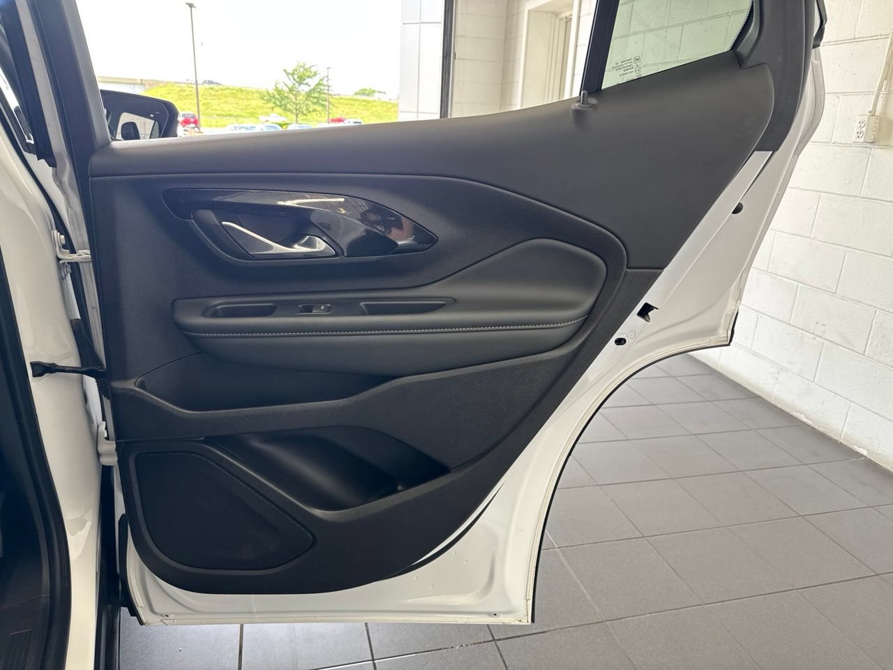 Used 2024 GMC Terrain AT4 AWD/4WD image 46