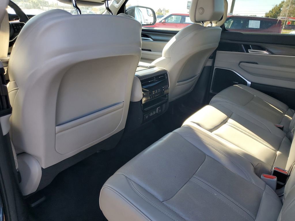 Used 2023 Jeep Wagoneer Series III w/ Preferred Equipment Group image 23