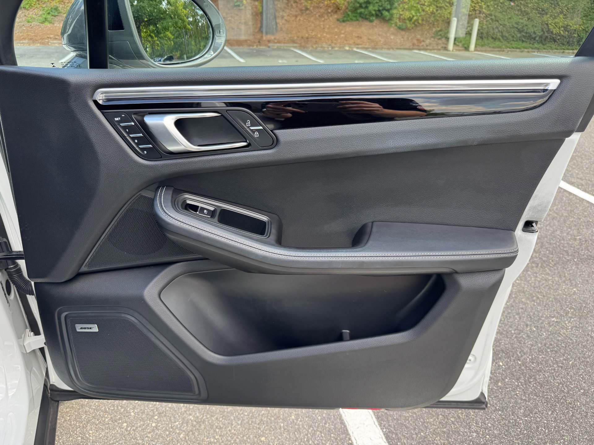 Used 2023 Porsche Macan image 52