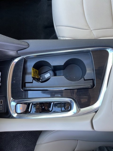 Used 2023 Buick Enclave Essence image 13