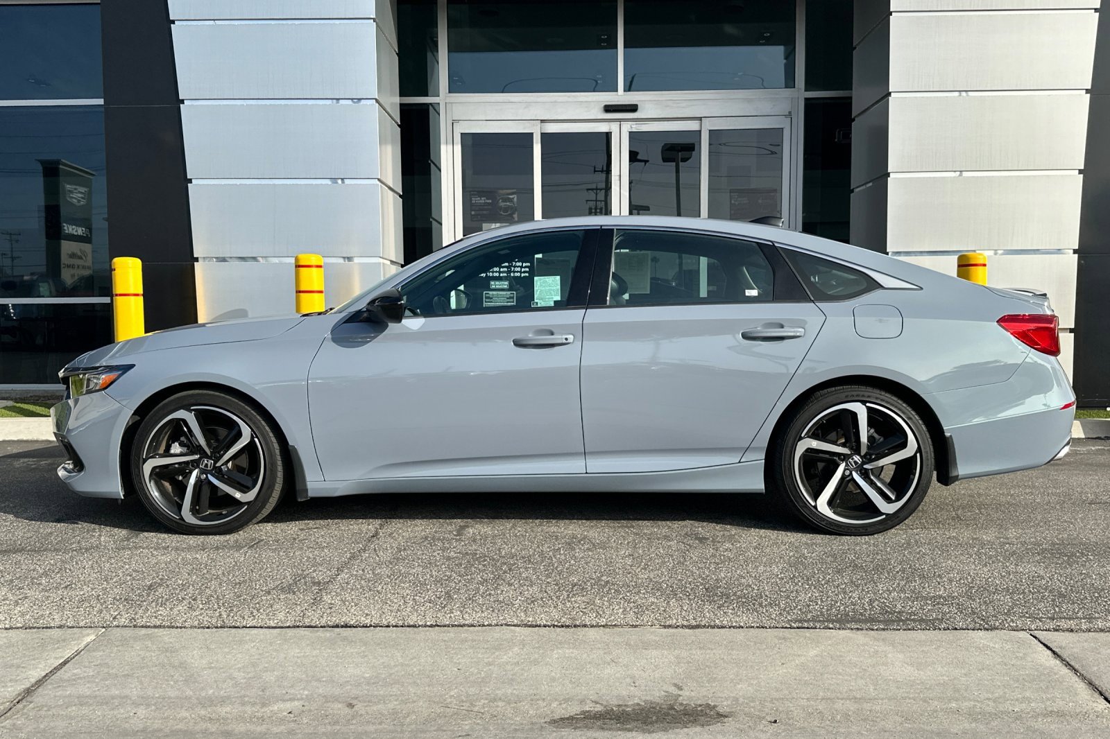 Used 2022 Honda Accord Sport image 7