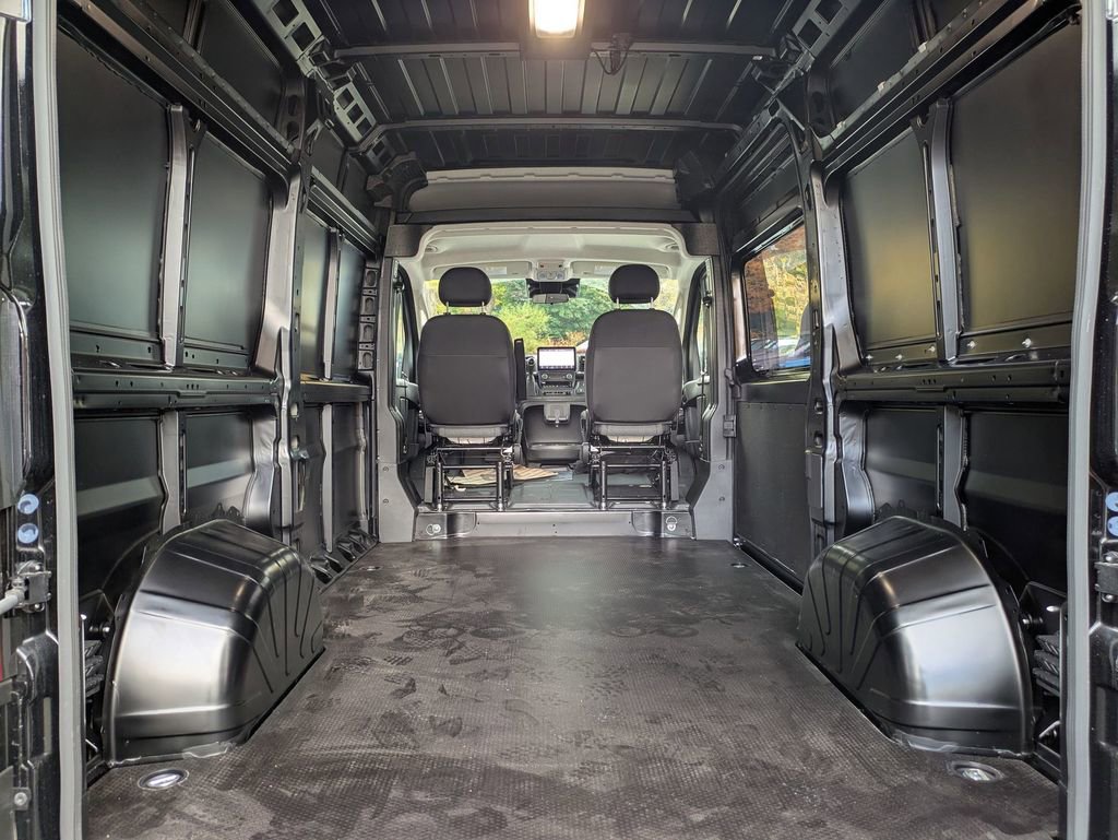 New 2025 RAM ProMaster 2500 w/ Quick Order Package 22G SLT image 28