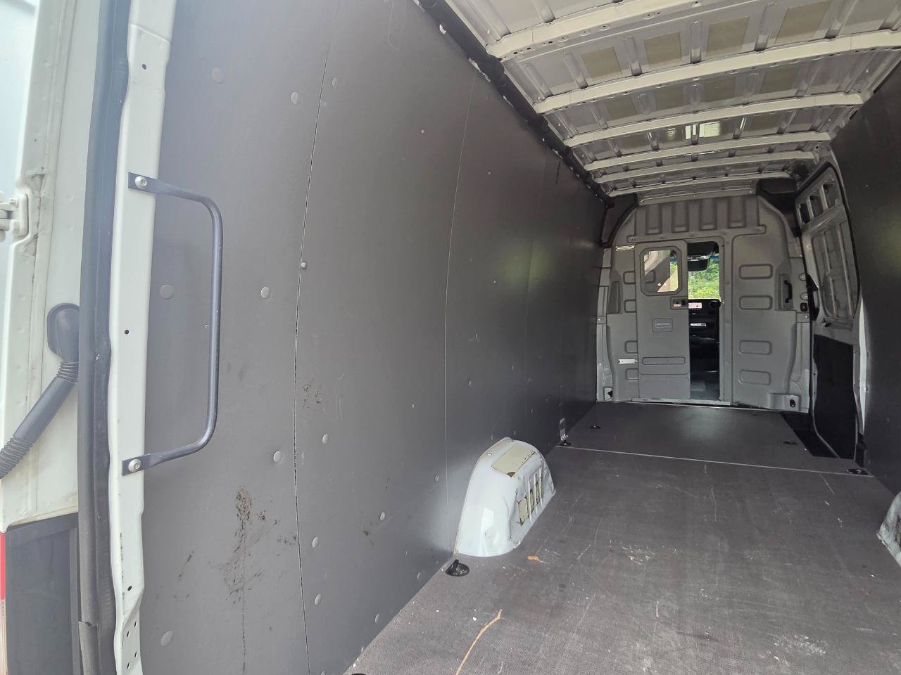 Used 2020 Mercedes-Benz Sprinter 2500 w/ Driver Convenience Package image 37