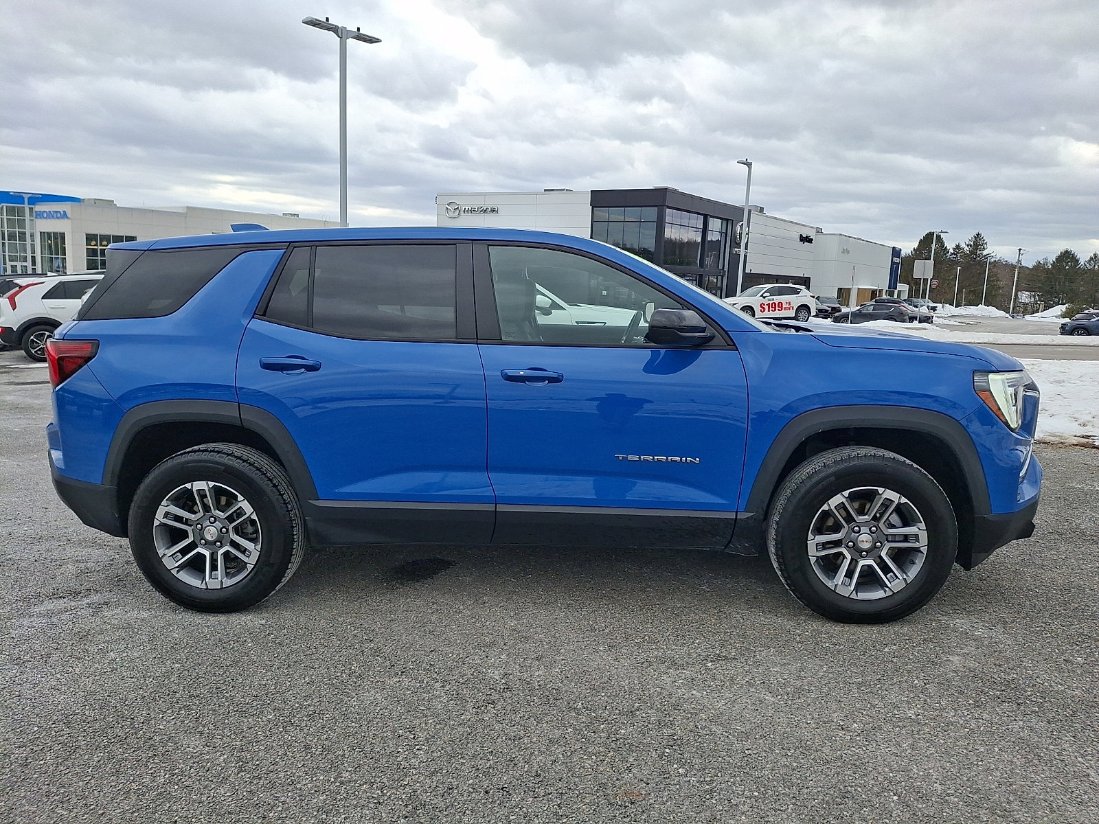 Used 2025 GMC Terrain Elevation image 7