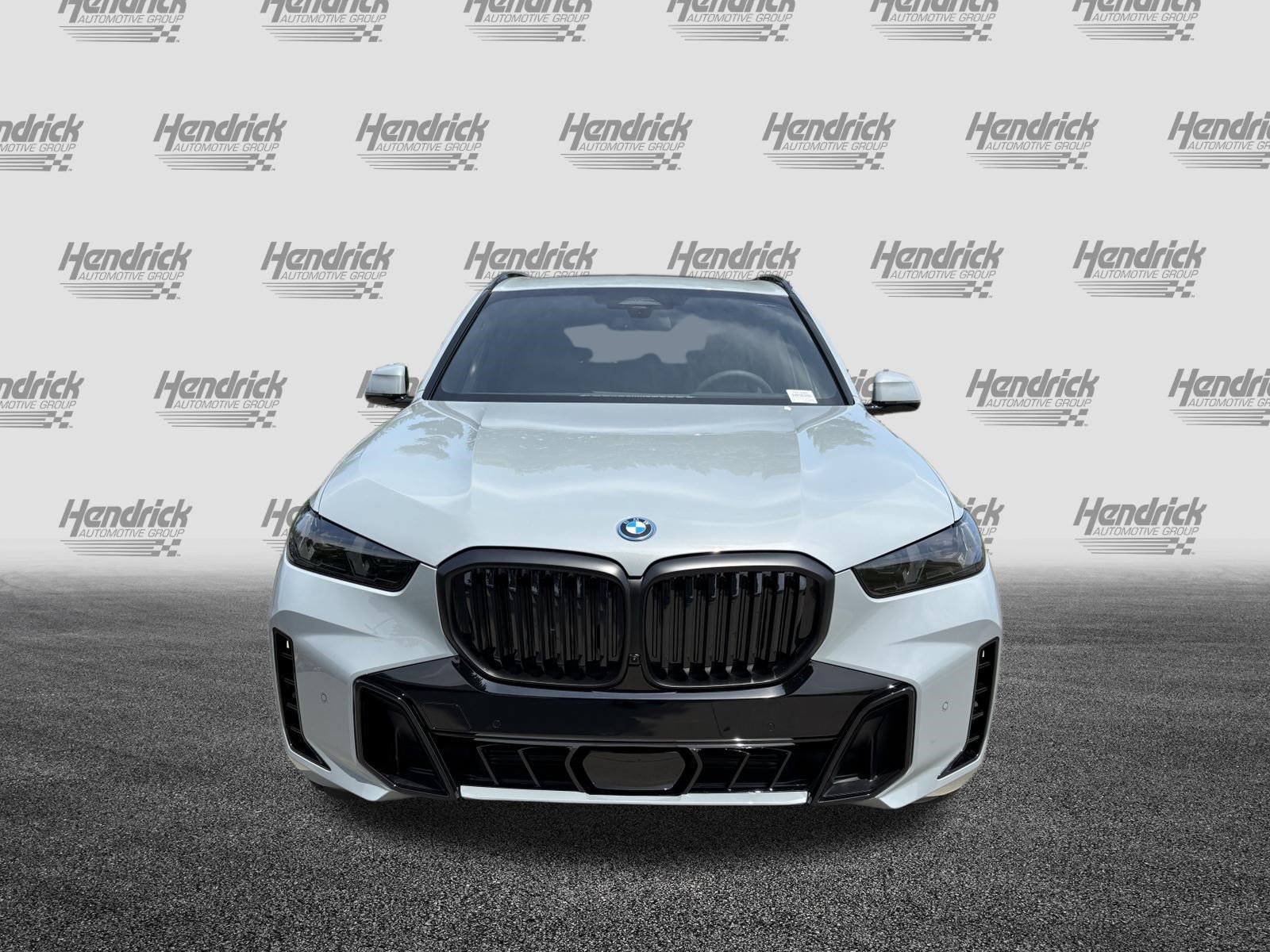 New 2026 BMW X5 xDrive50e w/ M Sport Package AWD/4WD image 3
