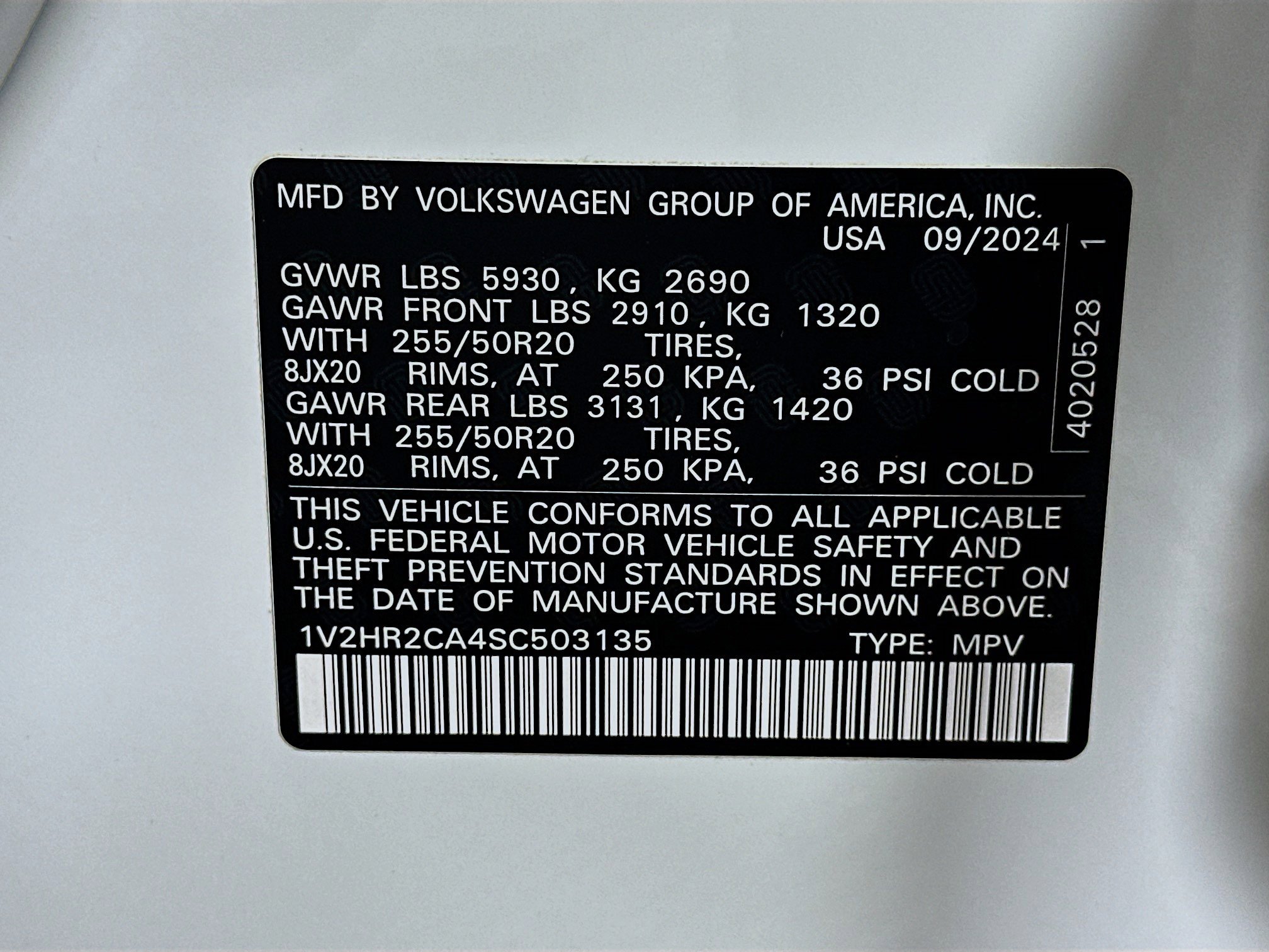 Used 2025 Volkswagen Atlas SE image 12