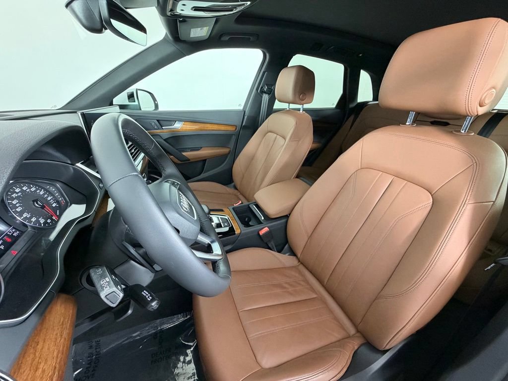 Used 2022 Audi Q5 2.0T Premium w/ Convenience Package AWD/4WD image 5