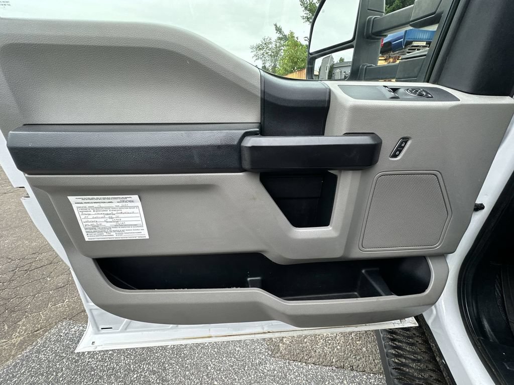 Used 2019 Ford F550 4x4 Regular Cab Super Duty image 13