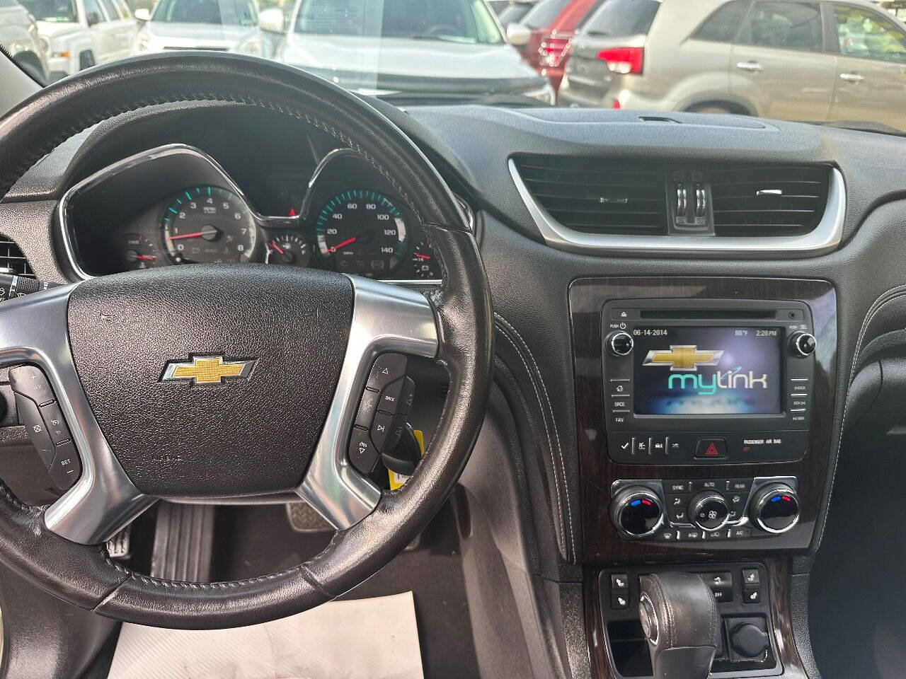 Used 2016 Chevrolet Traverse LT image 18