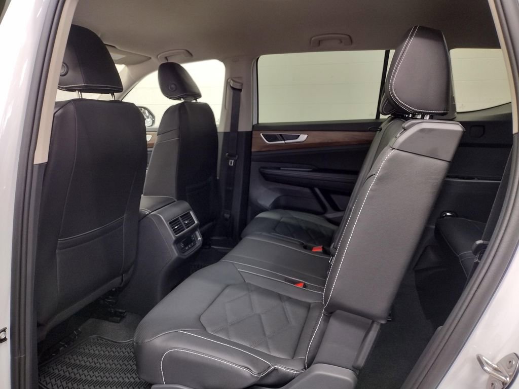 New 2026 Volkswagen Atlas SE image 24