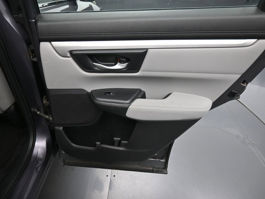 Used 2017 Honda CR-V LX image 41