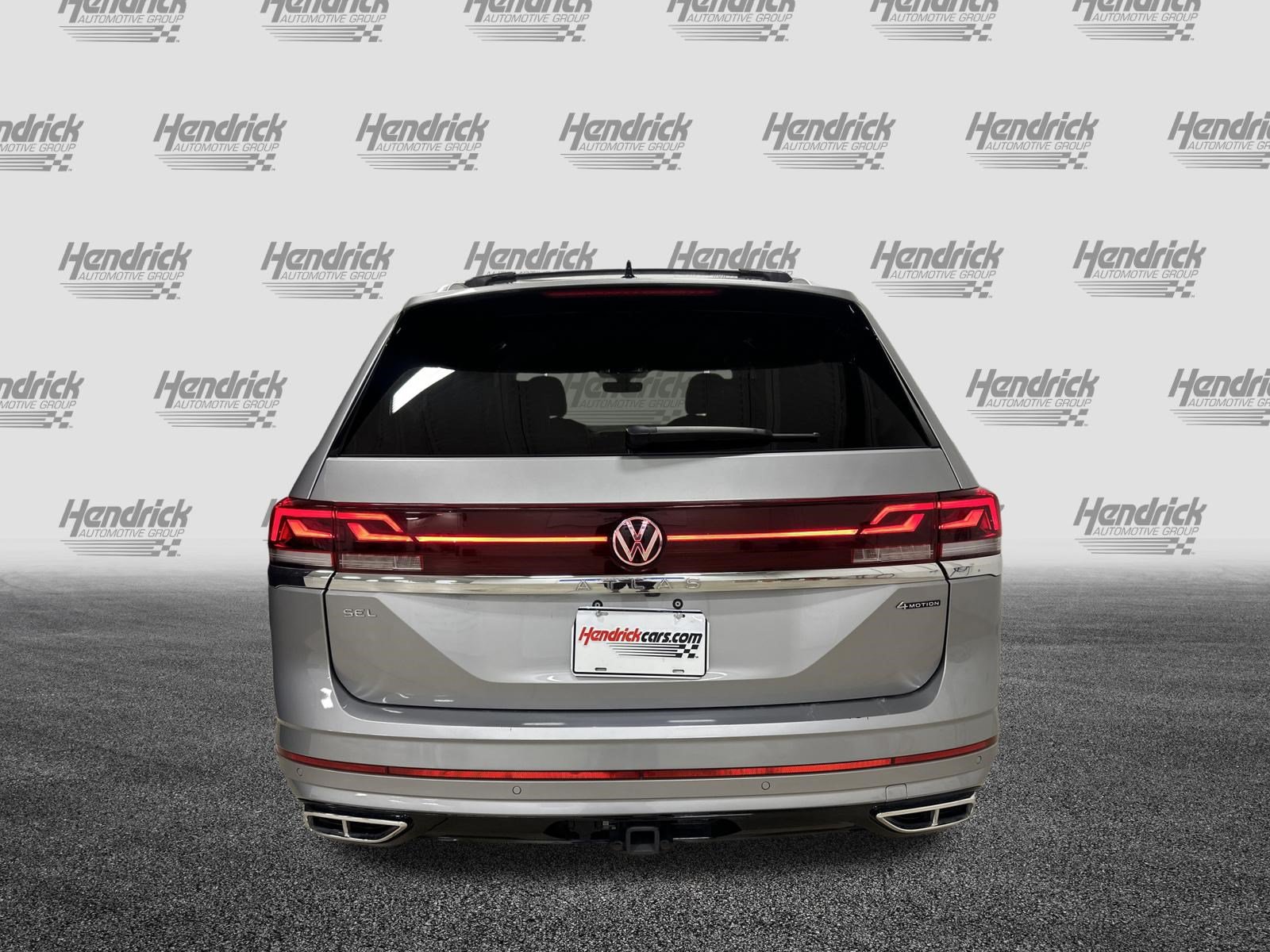 Used 2024 Volkswagen Atlas SEL Premium R-Line AWD/4WD image 9