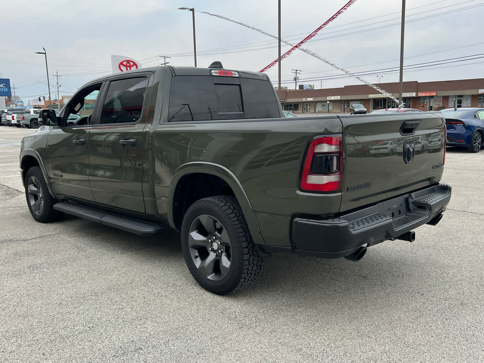 Used 2021 RAM 1500 Big Horn w/ Built-to-serve Edition image 7