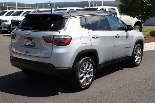 Used 2025 Jeep Compass Limited AWD/4WD image 6