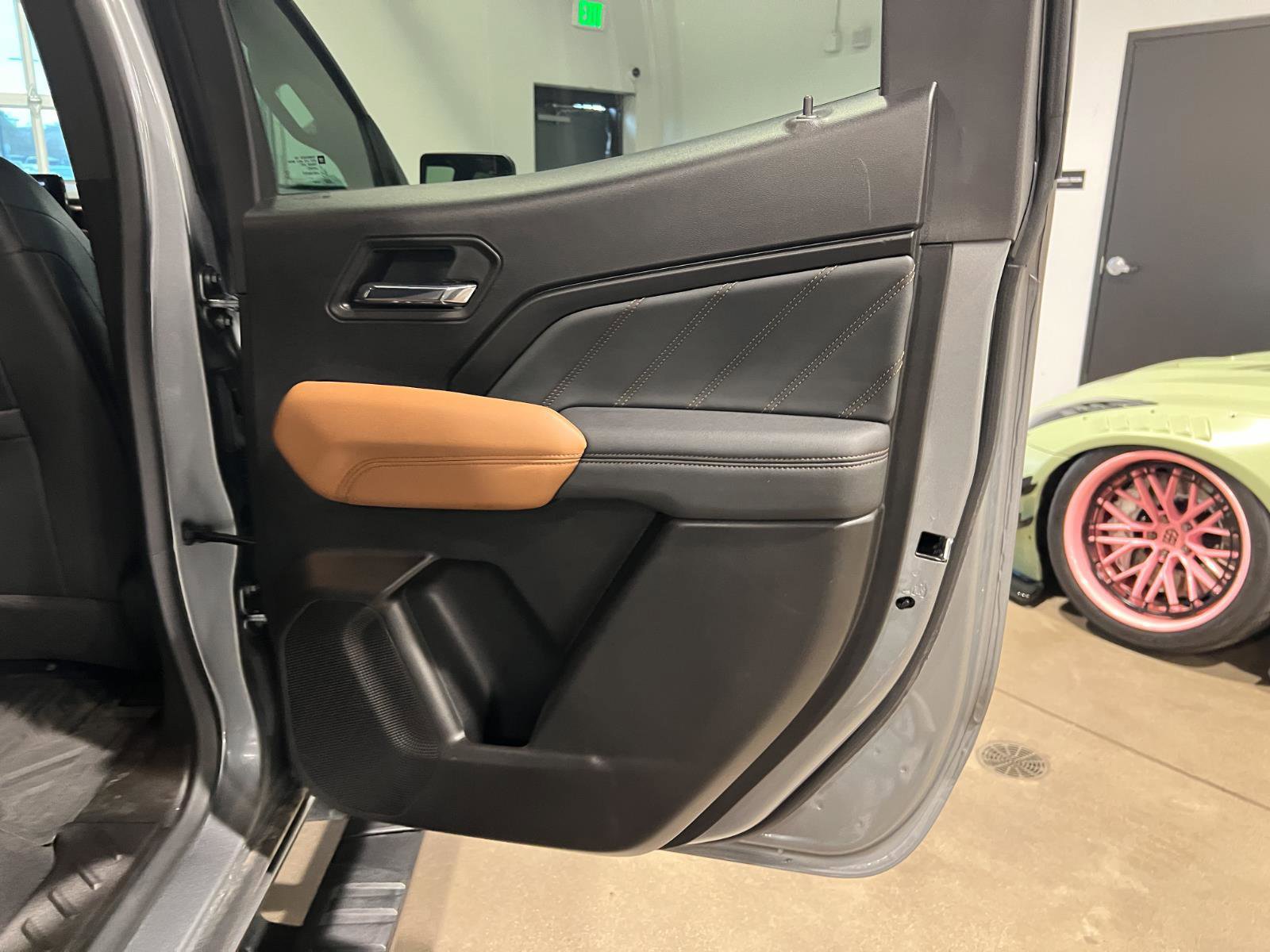 Used 2024 GMC Canyon AT4 w/ AT4 Premium Package image 35