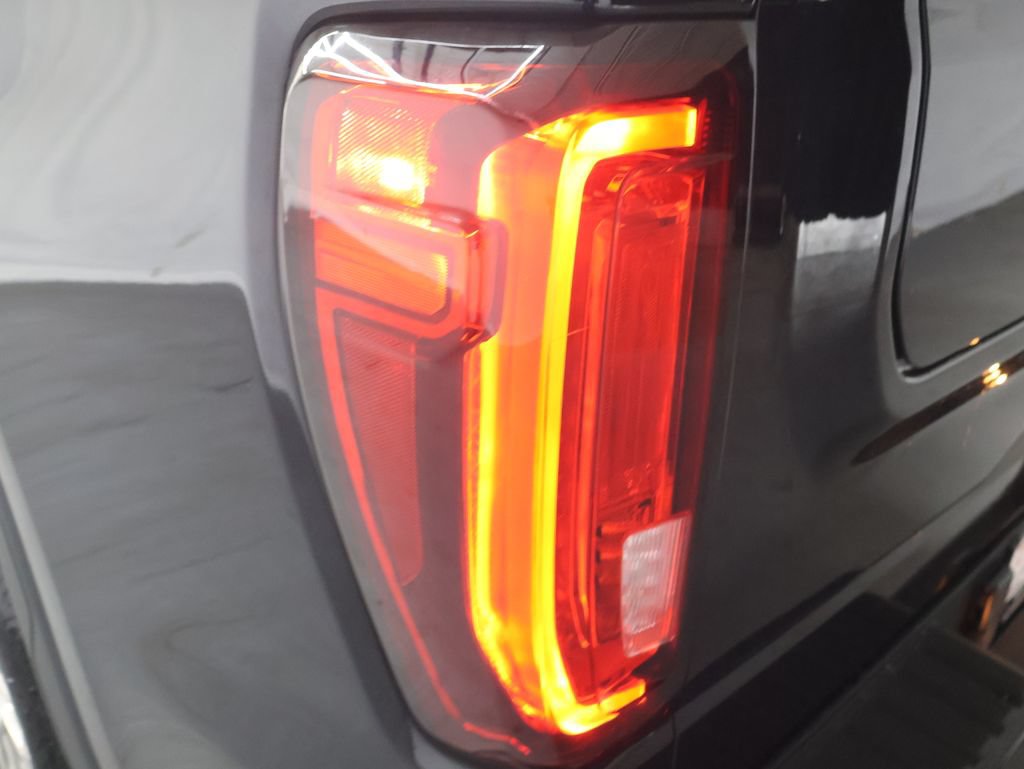 Used 2024 GMC Sierra 1500 Denali w/ Technology Package AWD/4WD image 29