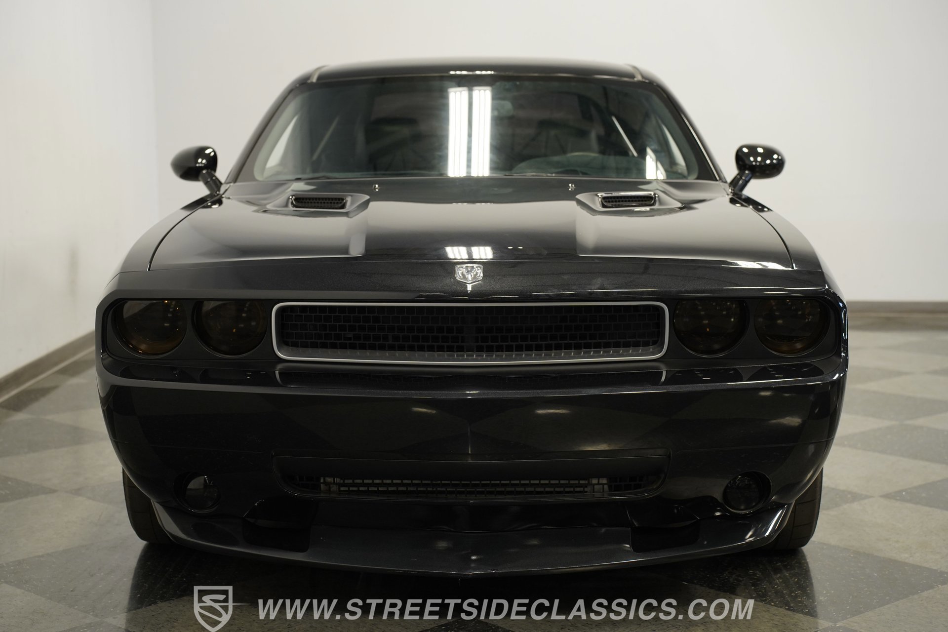 Used 2010 Dodge Challenger SRT8 w/ SRT Option Group II RWD image 17