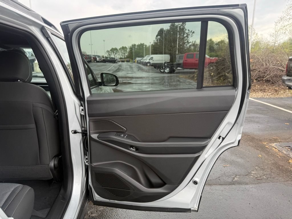 New 2026 Jeep Cherokee Laredo AWD/4WD image 38