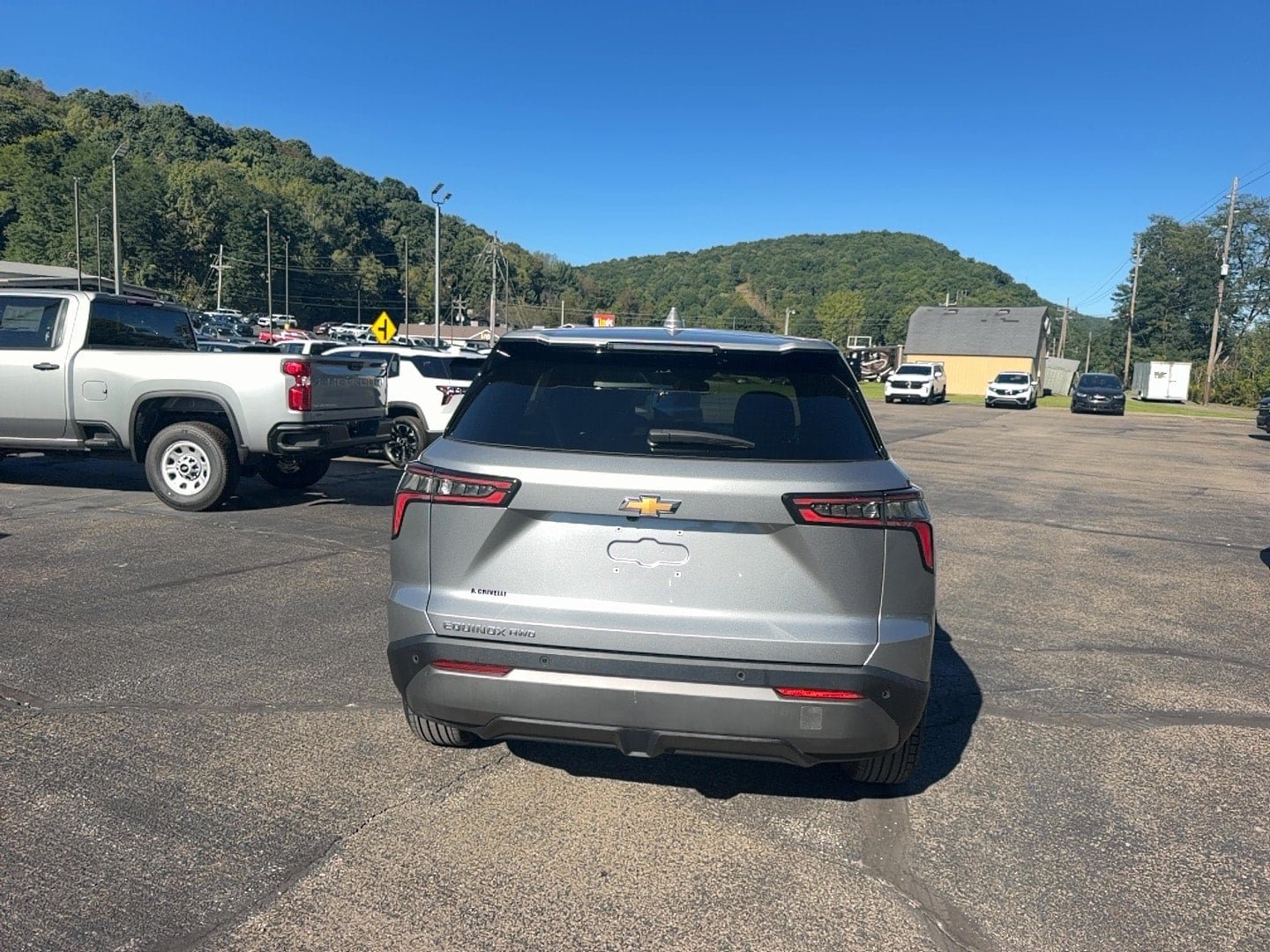 Used 2026 Chevrolet Equinox LT AWD/4WD image 6