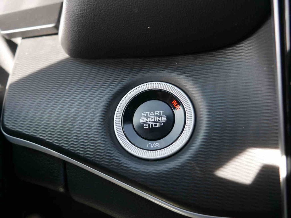 Certified 2024 Jeep Grand Cherokee L Laredo image 30