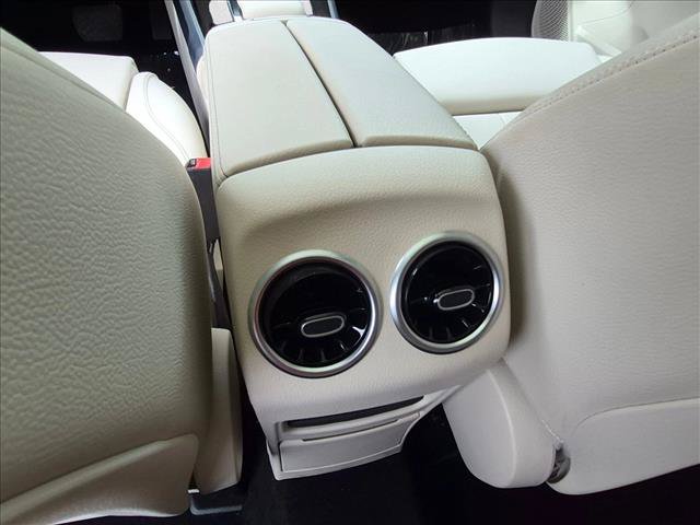 Used 2023 Mercedes-Benz GLB 250 image 17