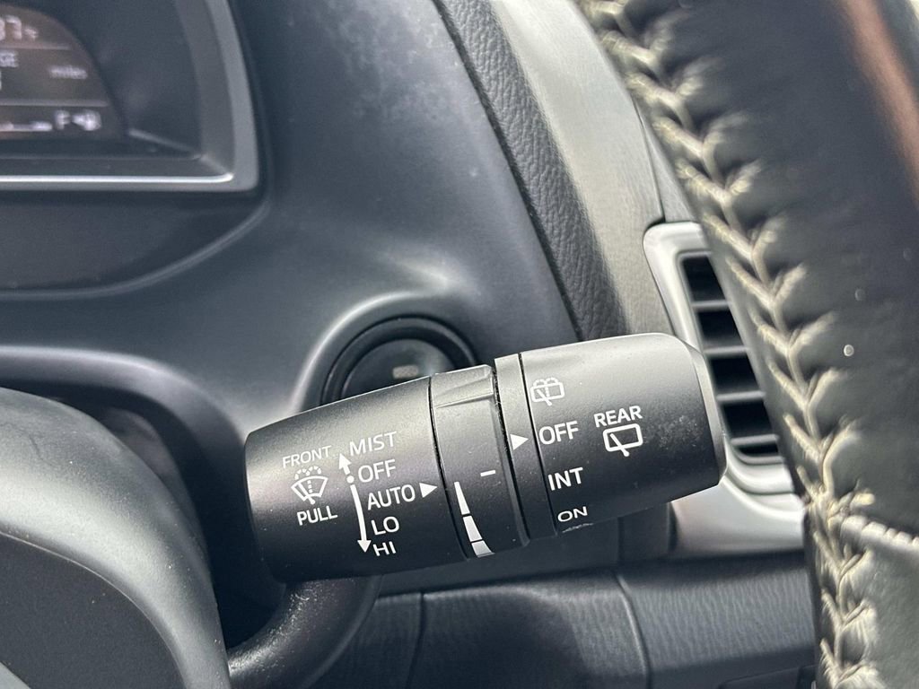 Used 2017 MAZDA MAZDA3 Touring image 21