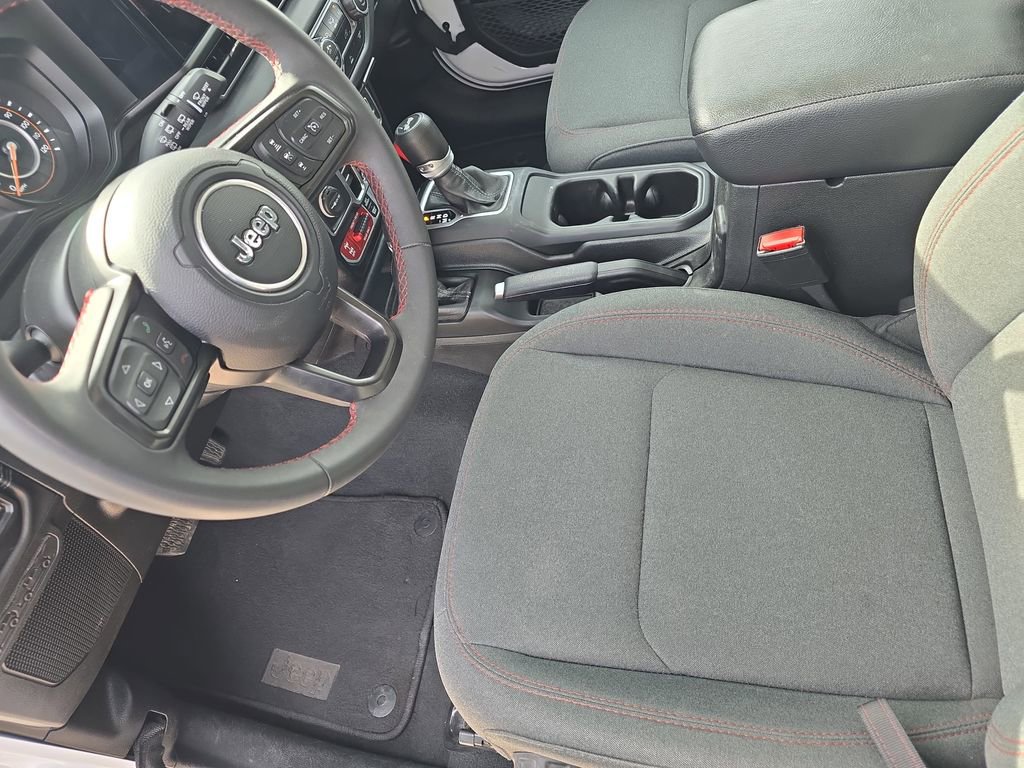 Used 2024 Jeep Wrangler Unlimited Rubicon image 17