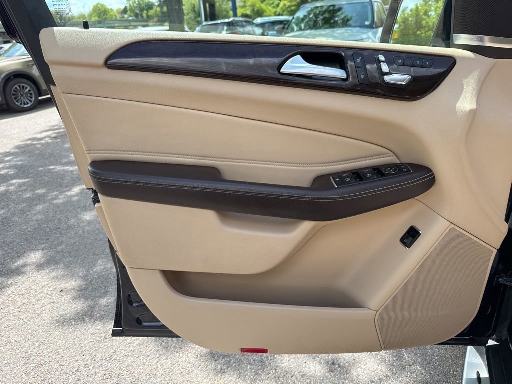 Used 2018 Mercedes-Benz GLE 350 4MATIC image 24