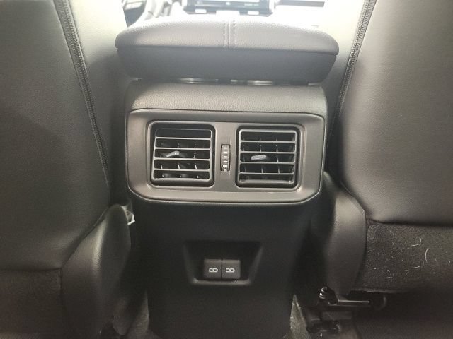 Used 2022 Toyota RAV4 Limited AWD/4WD image 11