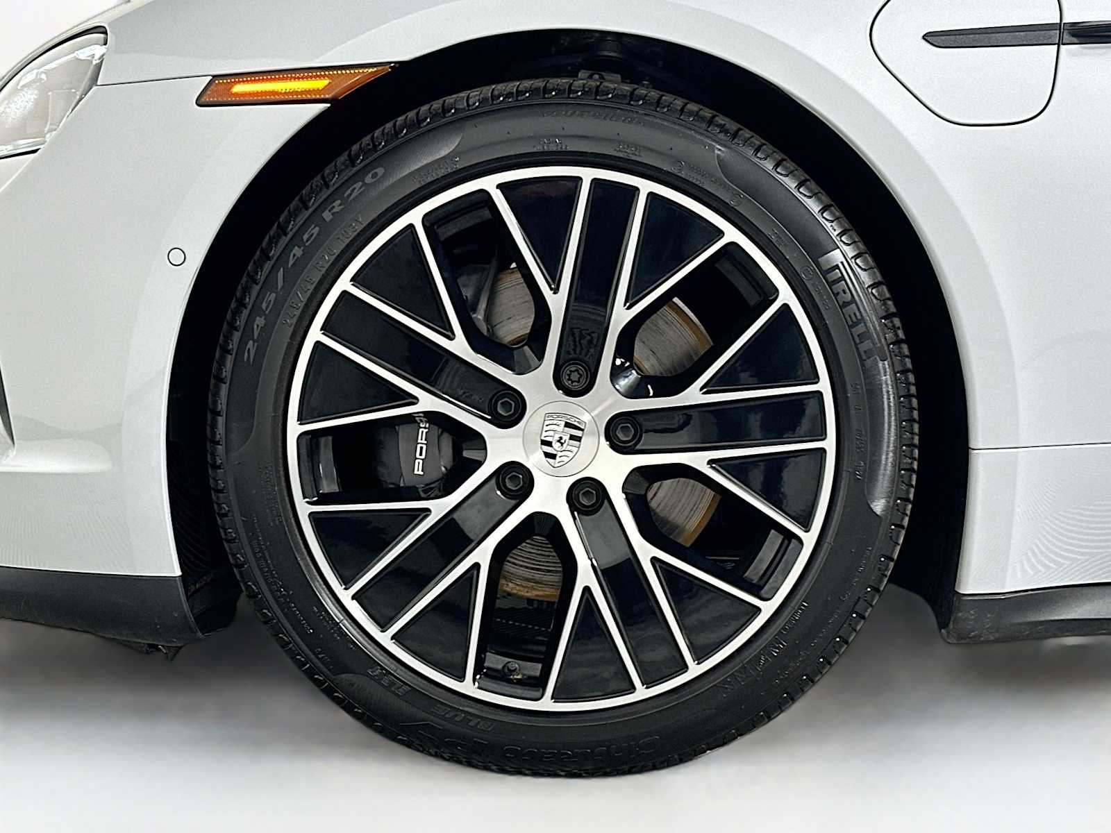 Certified 2025 Porsche Taycan image 31