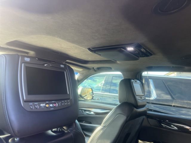 Used 2018 Cadillac Escalade Platinum image 16