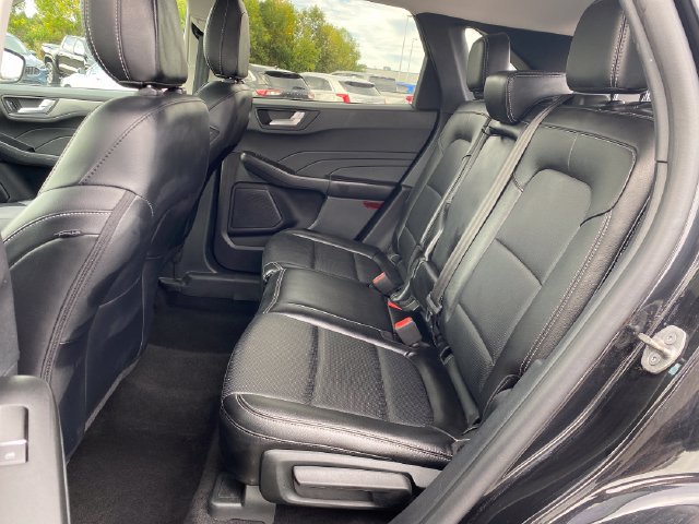 Used 2022 Ford Escape Titanium AWD/4WD image 19