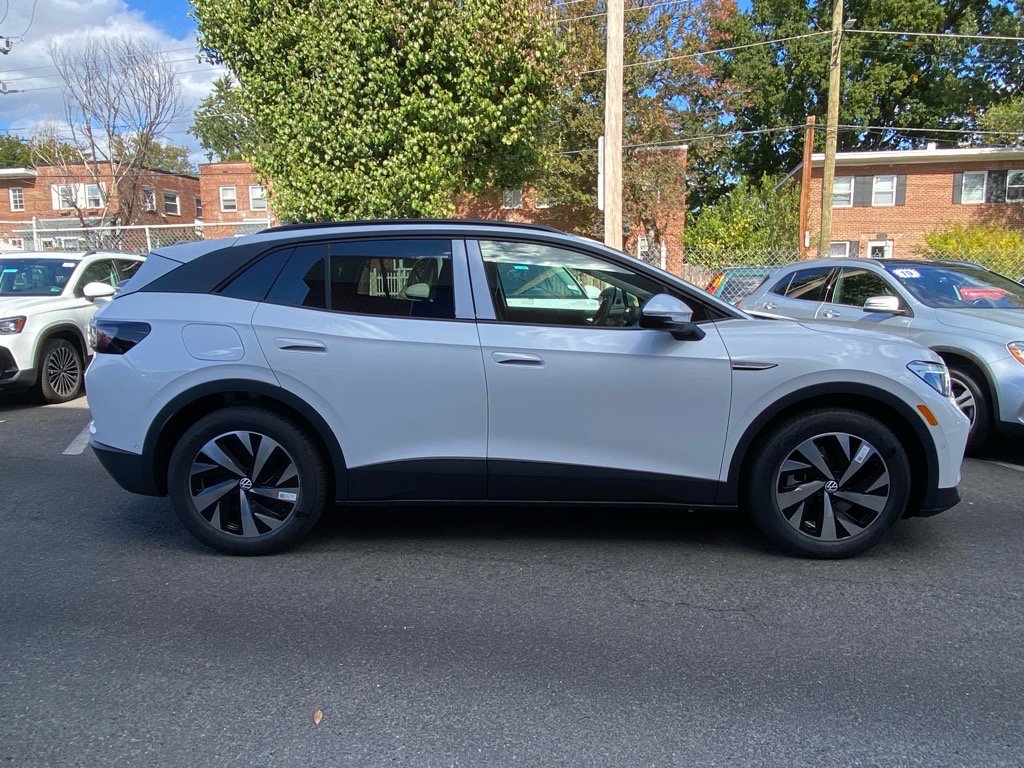 New 2025 Volkswagen ID.4 Pro image 2