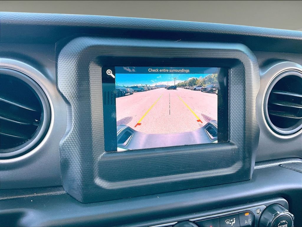 Used 2023 Jeep Gladiator Overland AWD/4WD image 18