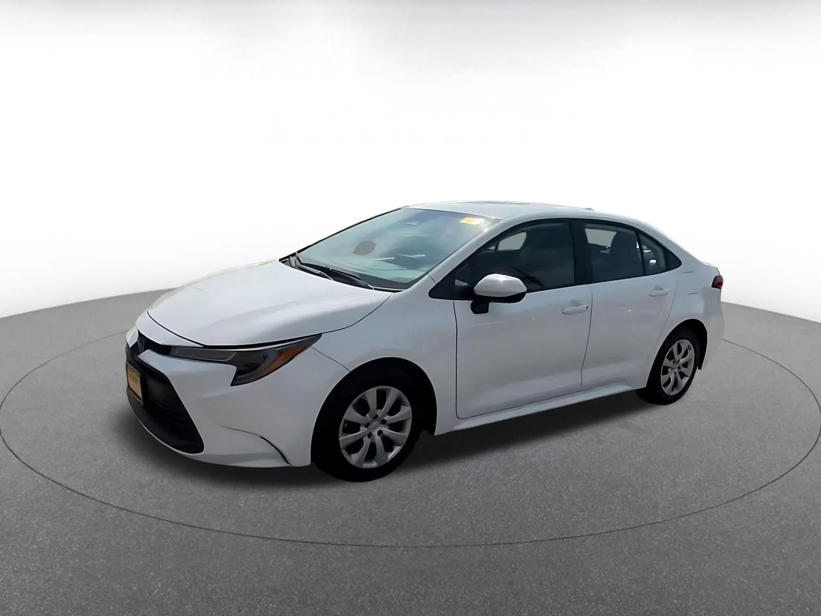 Used 2025 Toyota Corolla LE FWD image 8