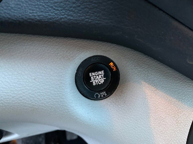 Used 2020 Jeep Cherokee Latitude Plus w/ Comfort/Convenience Group image 27