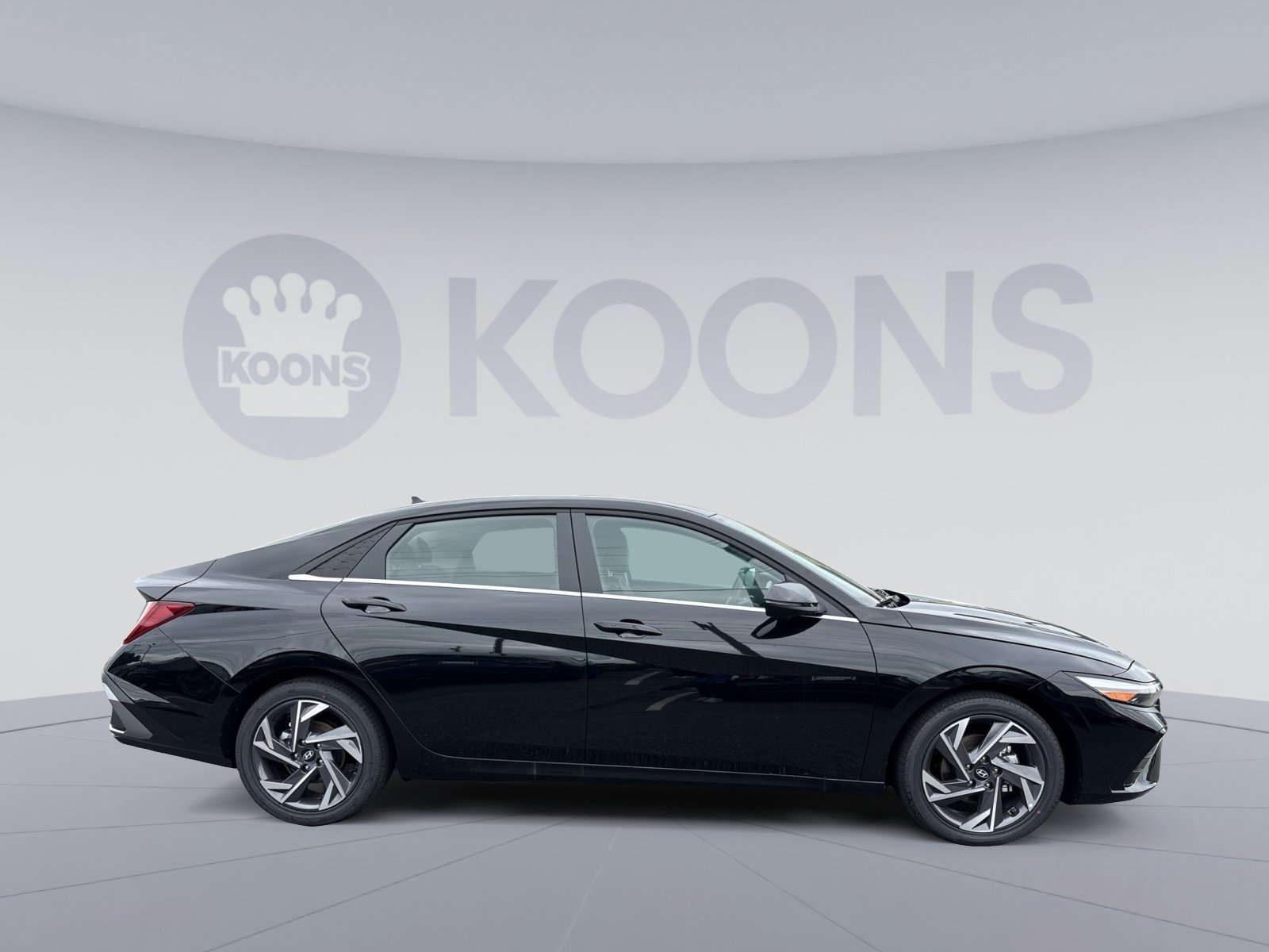 New 2026 Hyundai Elantra Limited FWD image 8