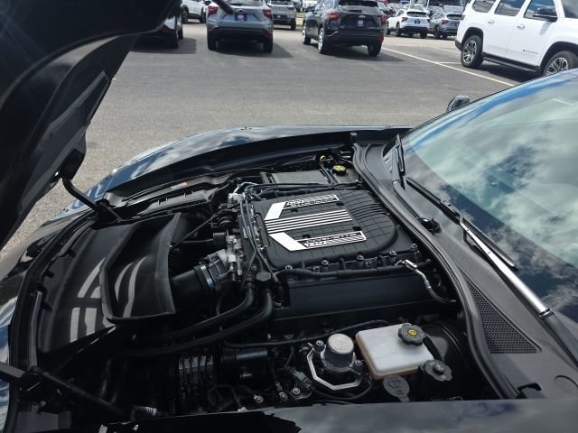 Used 2015 Chevrolet Corvette Z06 w/ 3LZ Preferred Equipment Group RWD image 29